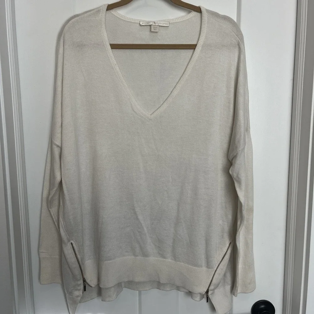 Boston Proper Women Sweater Cream White Deep V-Neck Pullover Side Zip‎ Size M